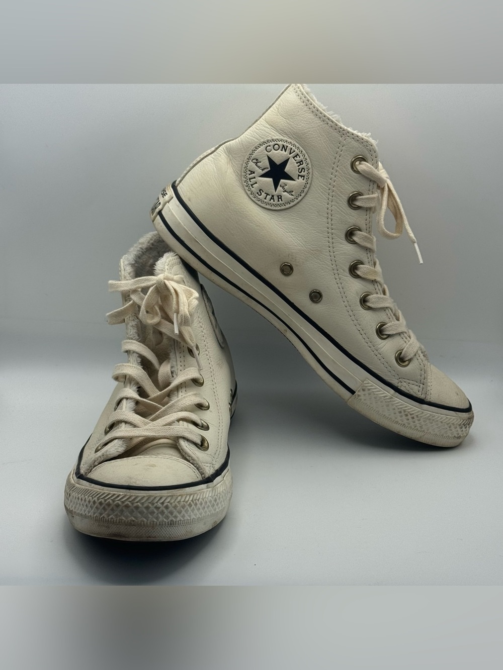Converse Chuck Taylor All Star Leather Shoes Faux Fur Lined Cream Women 7.5
